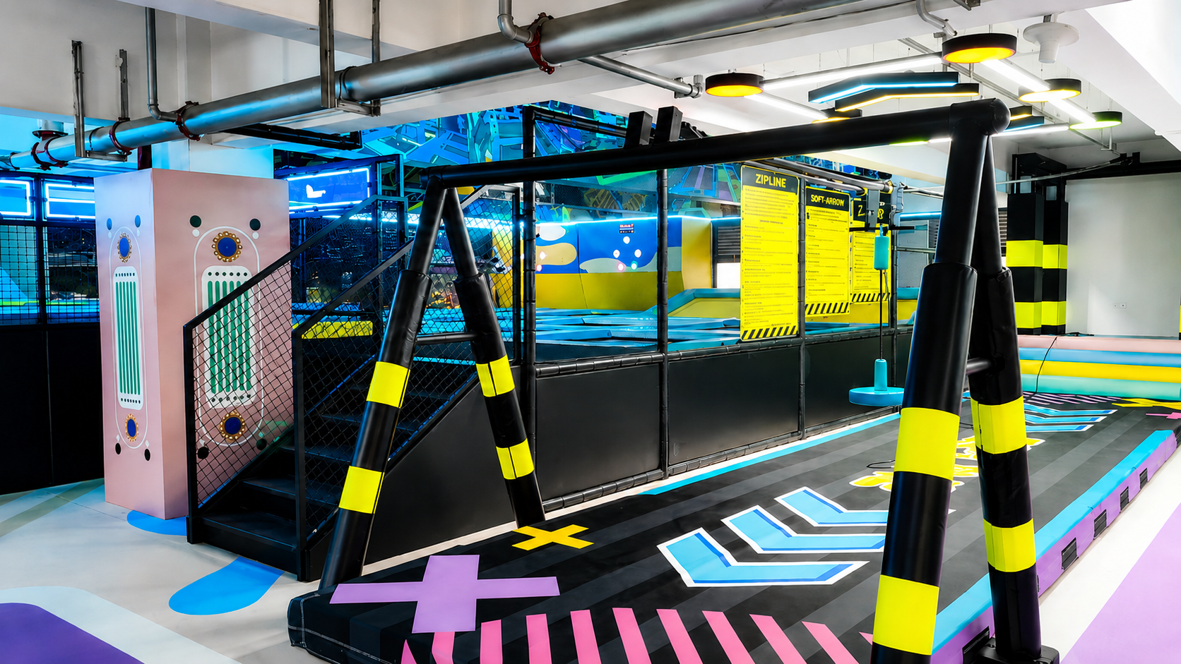3D design and zoned layout for indoor playground